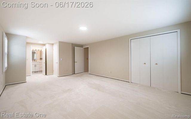 1632 Spotswood Drive, Bloomfield Hills, MI 48302