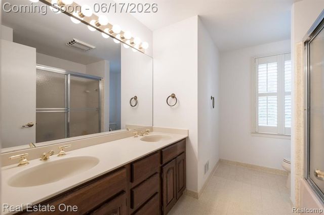 1632 Spotswood Drive, Bloomfield Hills, MI 48302
