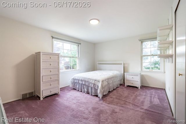 1632 Spotswood Drive, Bloomfield Hills, MI 48302