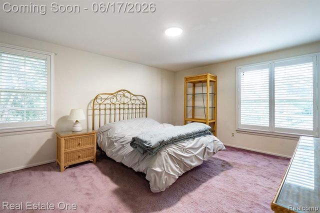 1632 Spotswood Drive, Bloomfield Hills, MI 48302