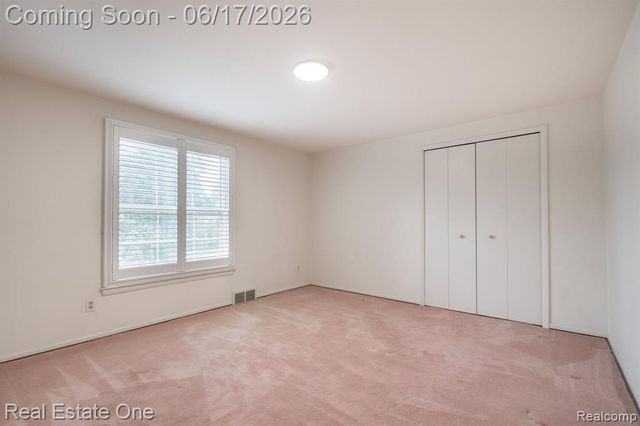 1632 Spotswood Drive, Bloomfield Hills, MI 48302