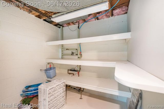 1632 Spotswood Drive, Bloomfield Hills, MI 48302