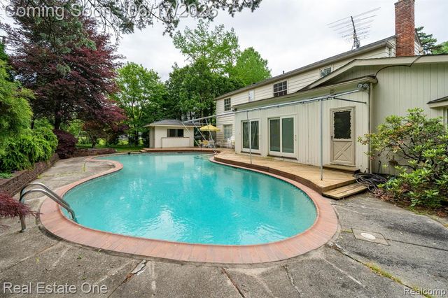 1632 Spotswood Drive, Bloomfield Hills, MI 48302
