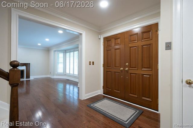 1632 Spotswood Drive, Bloomfield Hills, MI 48302