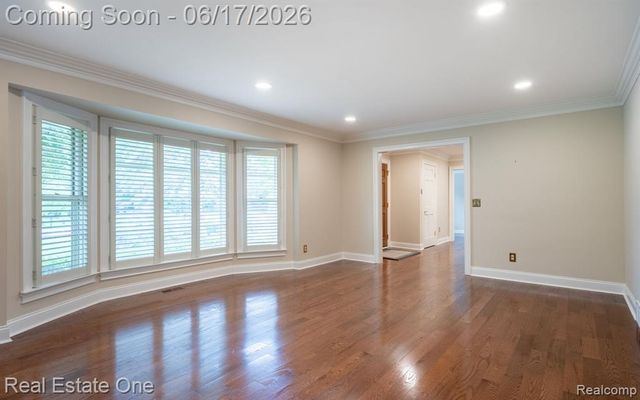 1632 Spotswood Drive, Bloomfield Hills, MI 48302