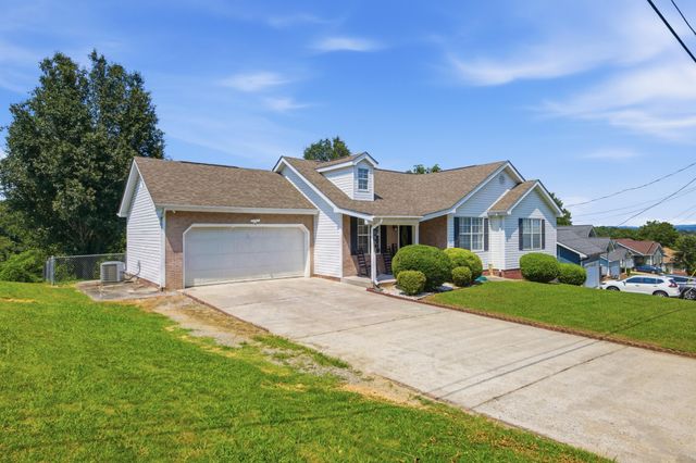 111 Christ Street, Fort Oglethorpe, GA 30742