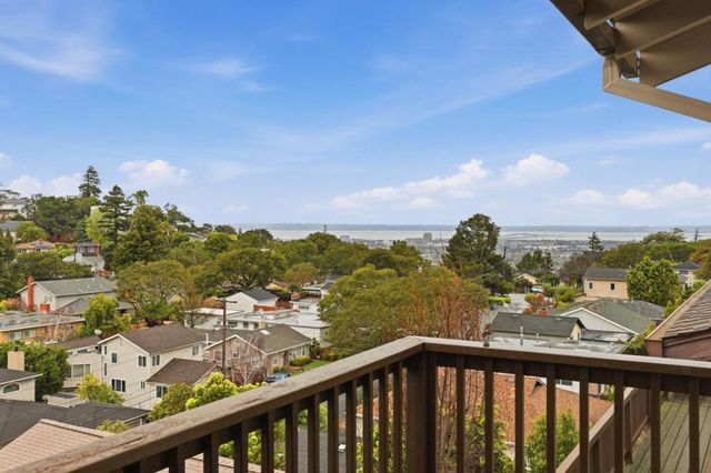 1816 Oak Knoll Drive, Belmont, CA 94002