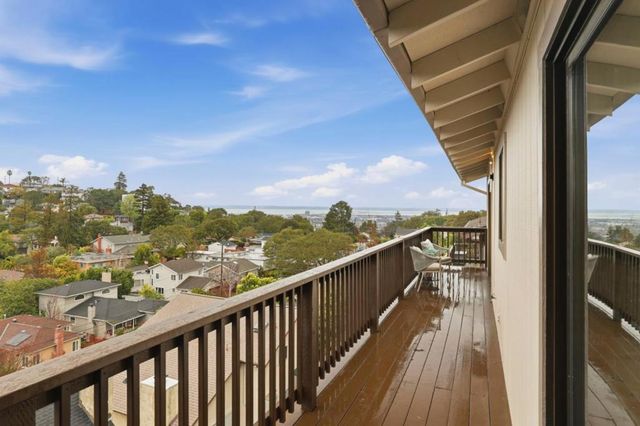 1816 Oak Knoll Drive, Belmont, CA 94002