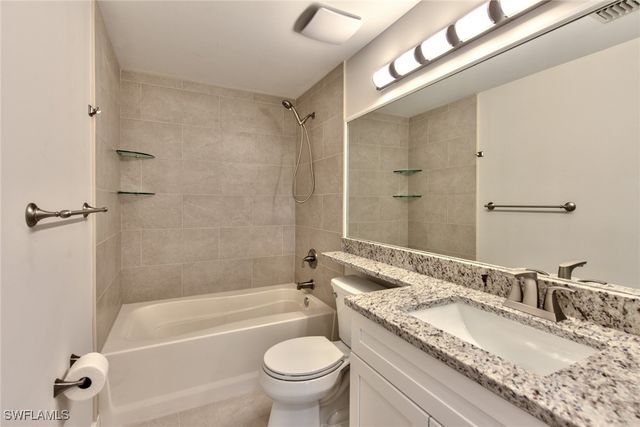 1200 Reserve WAY 106, Naples, FL 34105