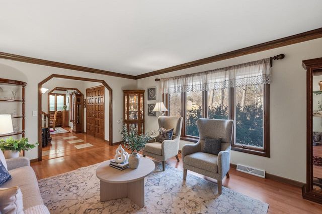 12785 W Bobwood ROAD, New Berlin, WI 53151