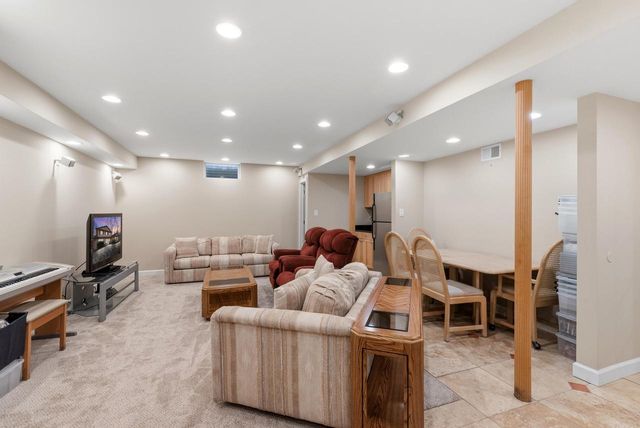 12785 W Bobwood ROAD, New Berlin, WI 53151