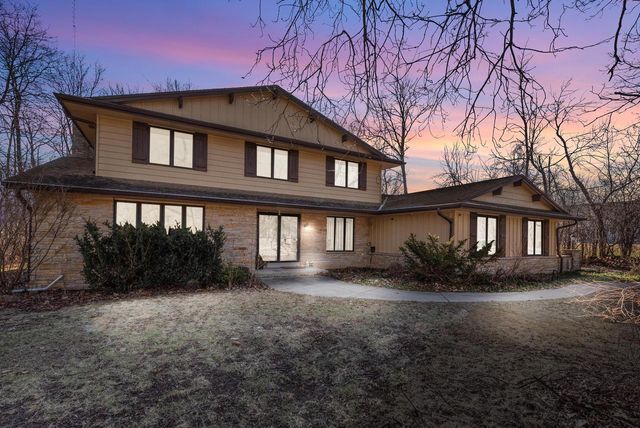 12785 W Bobwood ROAD, New Berlin, WI 53151