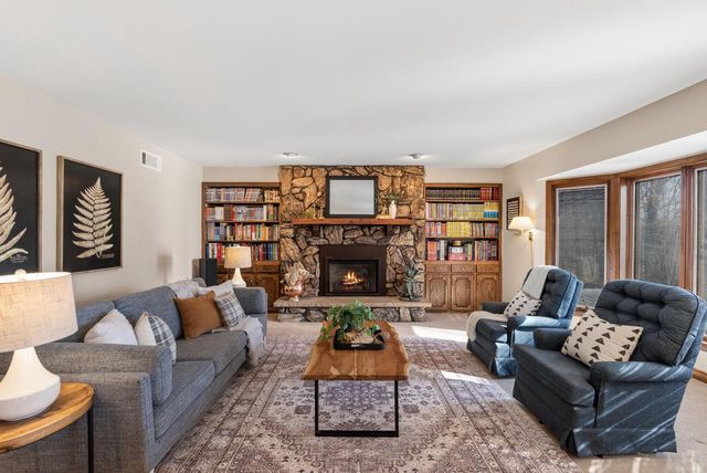 12785 W Bobwood ROAD, New Berlin, WI 53151