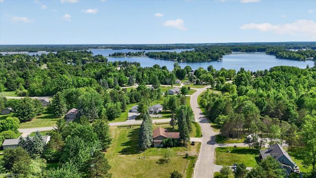 4412 Glasbury Court, Gladwin, MI 48624