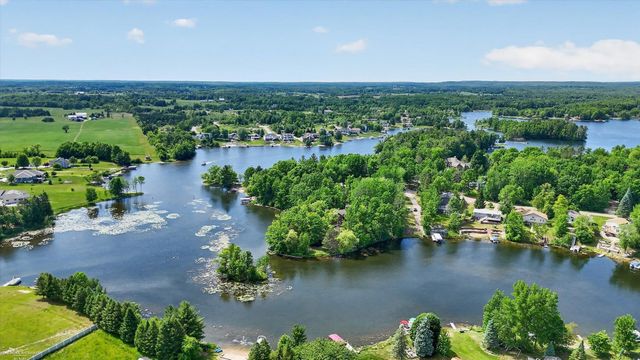 4412 Glasbury Court, Gladwin, MI 48624