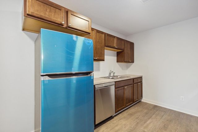 3212-3244 S Victoria Ave, Wichita, KS 67216