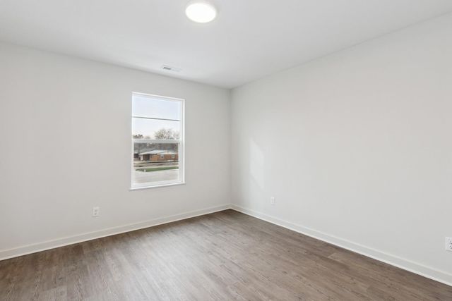 3212-3244 S Victoria Ave, Wichita, KS 67216