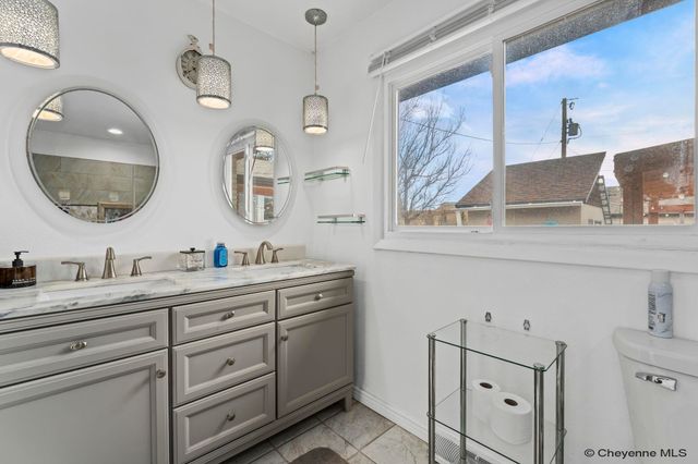 1015 HOY RD, Cheyenne, WY 82009