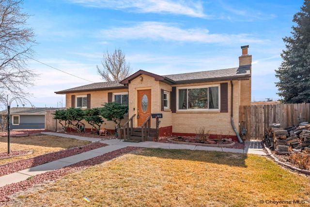 1015 HOY RD, Cheyenne, WY 82009