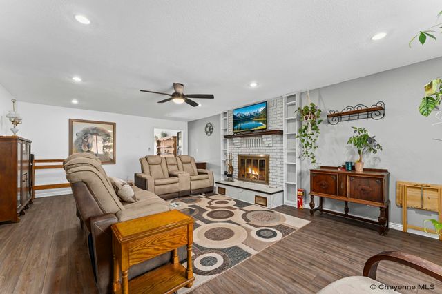 1015 HOY RD, Cheyenne, WY 82009