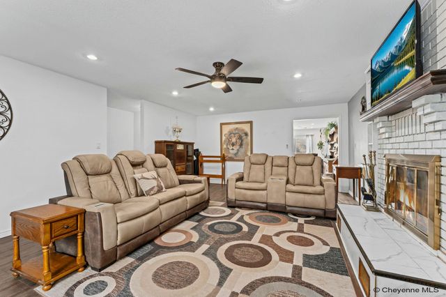 1015 HOY RD, Cheyenne, WY 82009