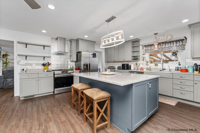 1015 HOY RD, Cheyenne, WY 82009