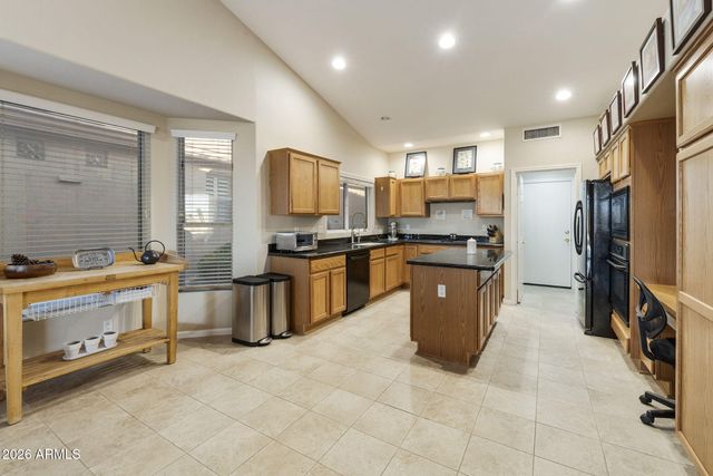 24508 S LAKEWAY Circle SW, Sun Lakes, AZ 85248