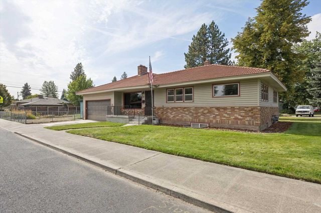 5721 N Whitehouse St, Spokane, WA 99205