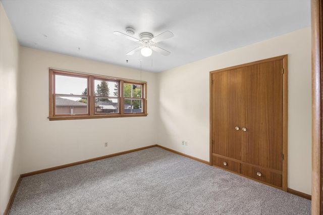 5721 N Whitehouse St, Spokane, WA 99205