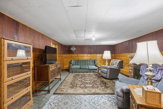 5721 N Whitehouse St, Spokane, WA 99205