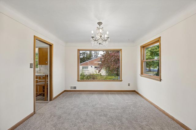 5721 N Whitehouse St, Spokane, WA 99205