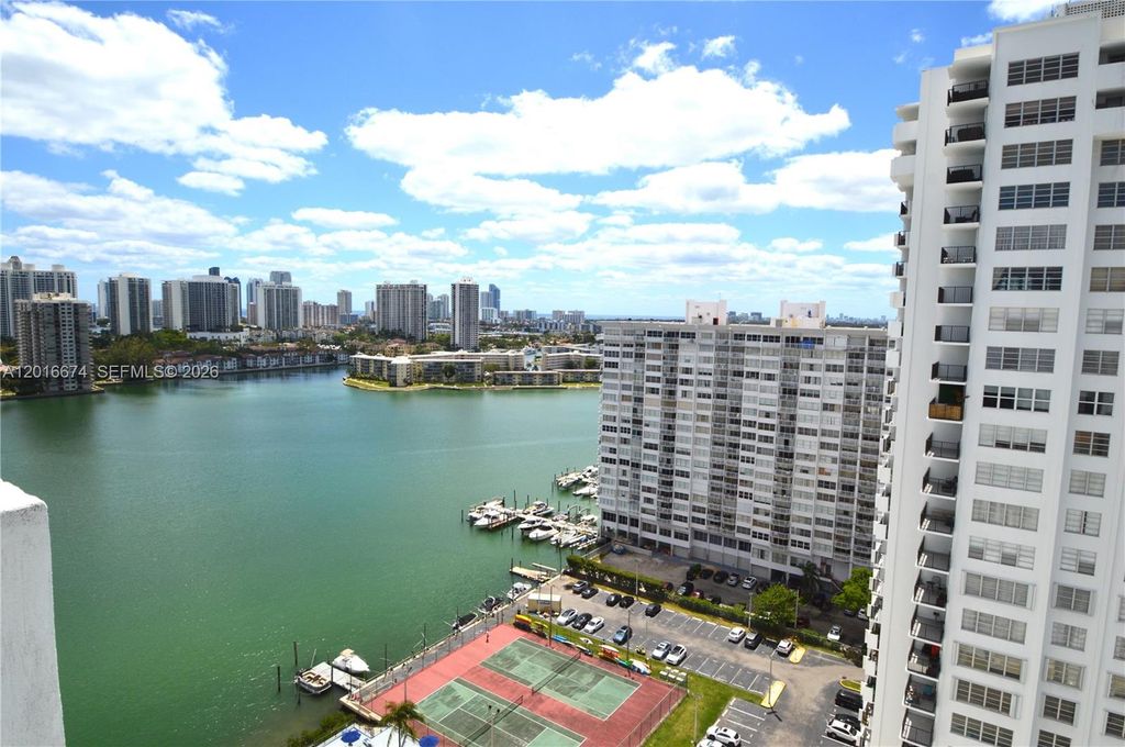 2780 NE 183rd St PH04, Aventura, FL 33160