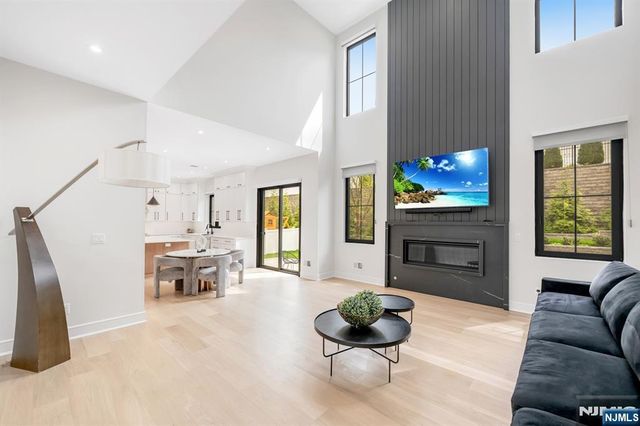 336 Lockwood Drive, Paramus, NJ 07652