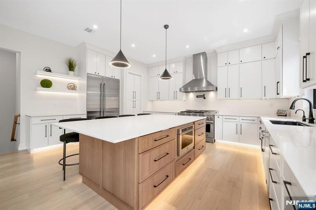 336 Lockwood Drive, Paramus, NJ 07652