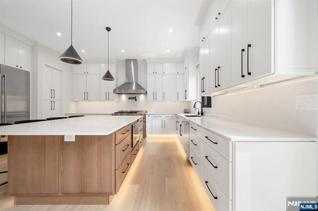 336 Lockwood Drive, Paramus, NJ 07652