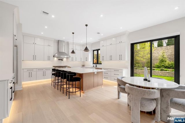 336 Lockwood Drive, Paramus, NJ 07652