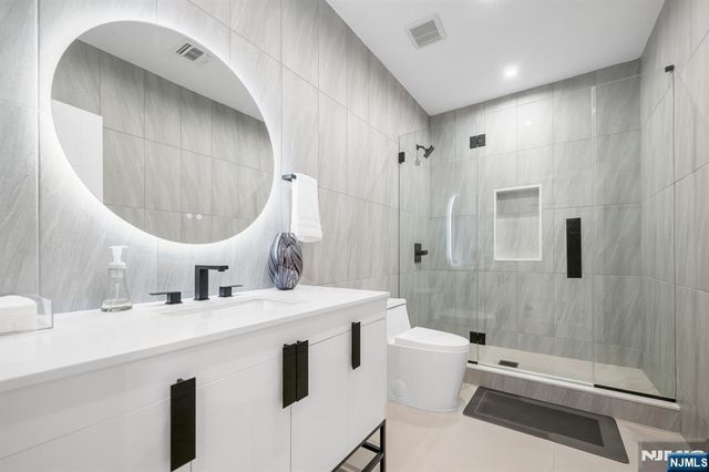 336 Lockwood Drive, Paramus, NJ 07652