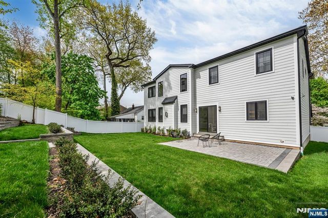 336 Lockwood Drive, Paramus, NJ 07652