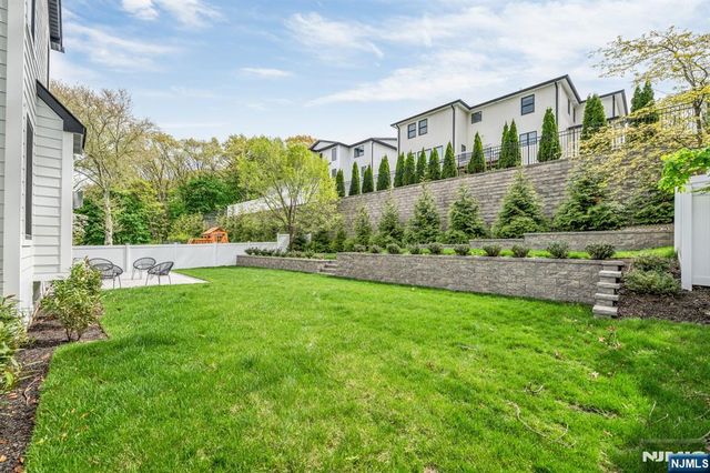 336 Lockwood Drive, Paramus, NJ 07652