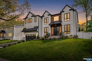 336 Lockwood Drive, Paramus, NJ 07652