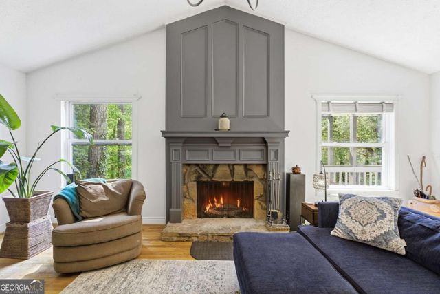 2894 Mcpherson Road NE, Roswell, GA 30075