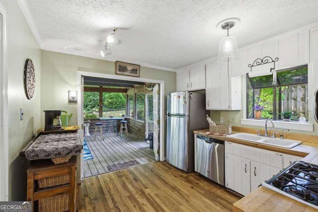 2894 Mcpherson Road NE, Roswell, GA 30075
