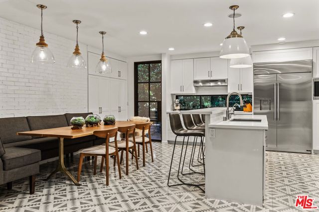 3159 Thatcher Avenue, Marina Del Rey, CA 90292