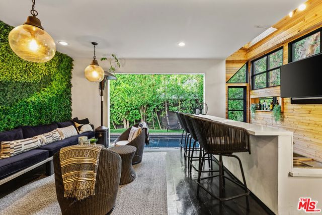 3159 Thatcher Avenue, Marina Del Rey, CA 90292