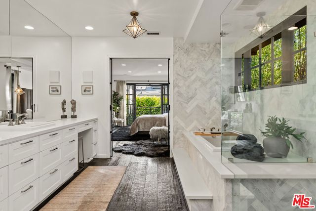 3159 Thatcher Avenue, Marina Del Rey, CA 90292