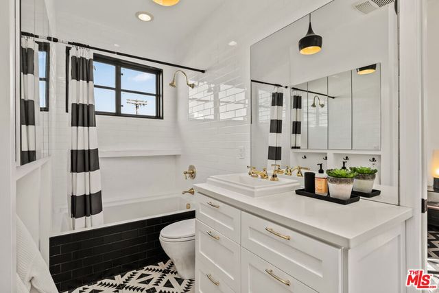 3159 Thatcher Avenue, Marina Del Rey, CA 90292