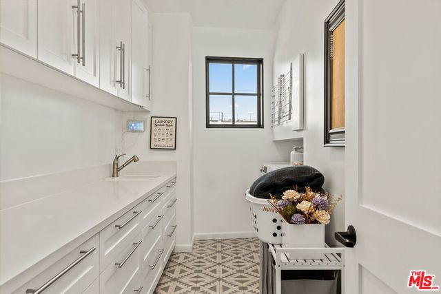 3159 Thatcher Avenue, Marina Del Rey, CA 90292