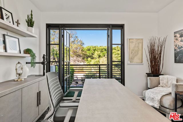 3159 Thatcher Avenue, Marina Del Rey, CA 90292