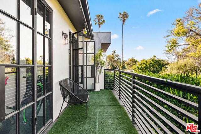 3159 Thatcher Avenue, Marina Del Rey, CA 90292