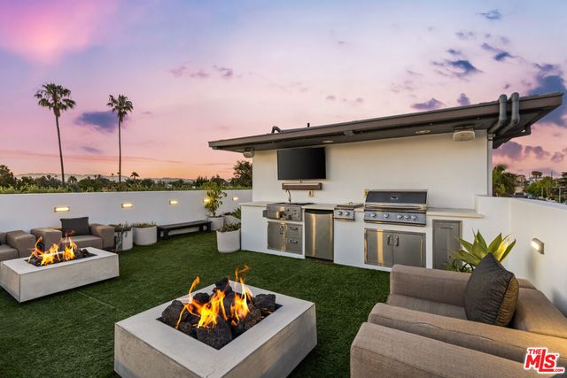 3159 Thatcher Avenue, Marina Del Rey, CA 90292